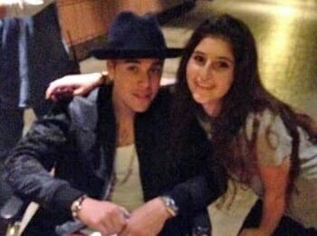Justin Beiber Uses A Wheelchair To Skip The lines At Disneyland