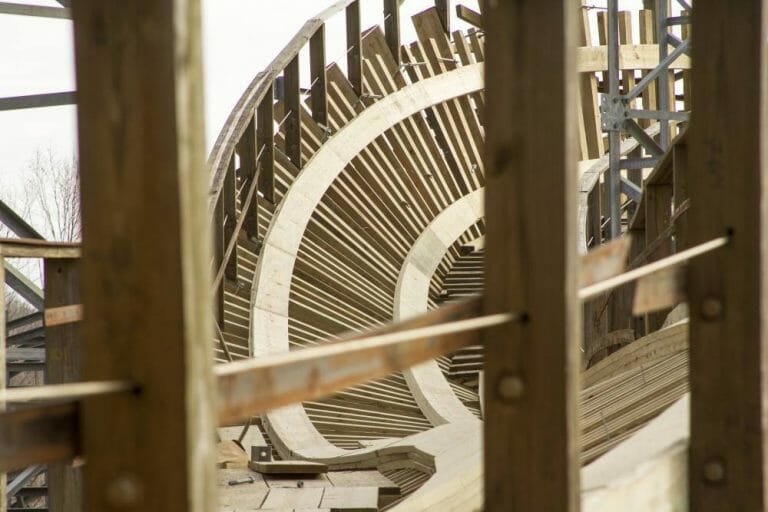 Holiday World Re-Tracking The Voyage – VIDEO